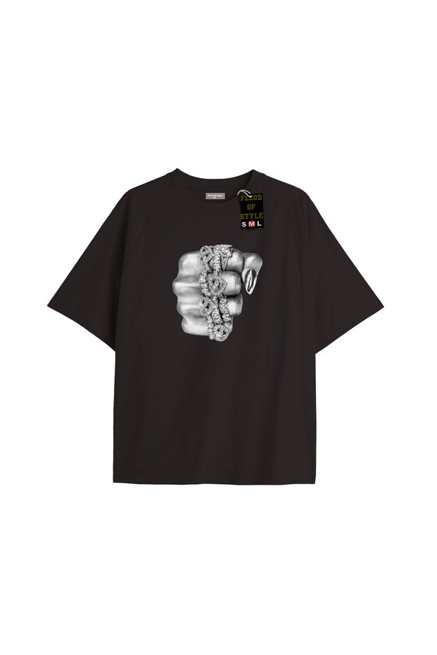 Black Oversized T-Shirt Hand Ring Special Design