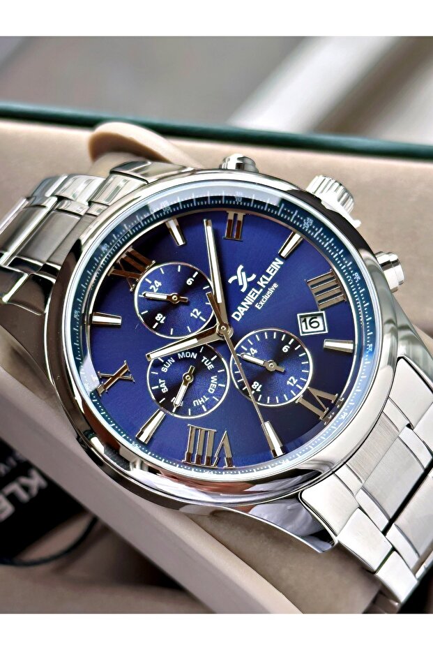 Functional Men's Wristwatch - 1