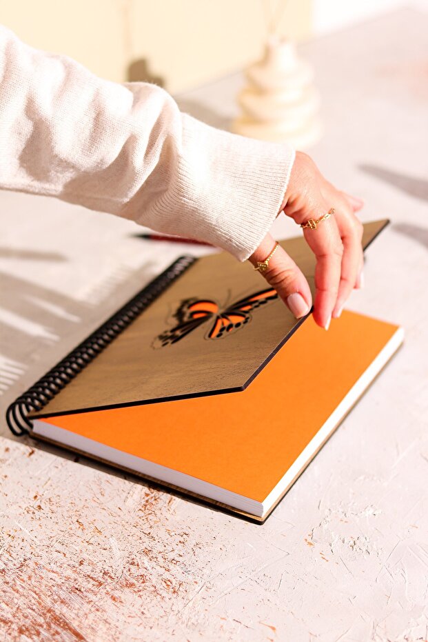 Natural Wood Cover Unlined Notebook – Stylish and Durable Design