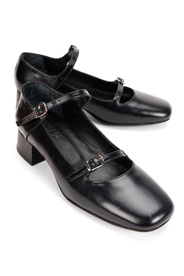 Women's Genuine Leather Medium Heeled Shoes 3106 Black