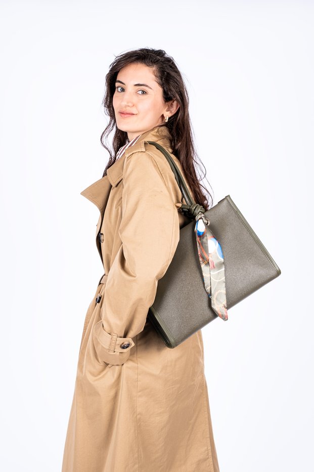 Women's Scarf Shoulder Bag , Large Size Zippered Vegan Leather Bag