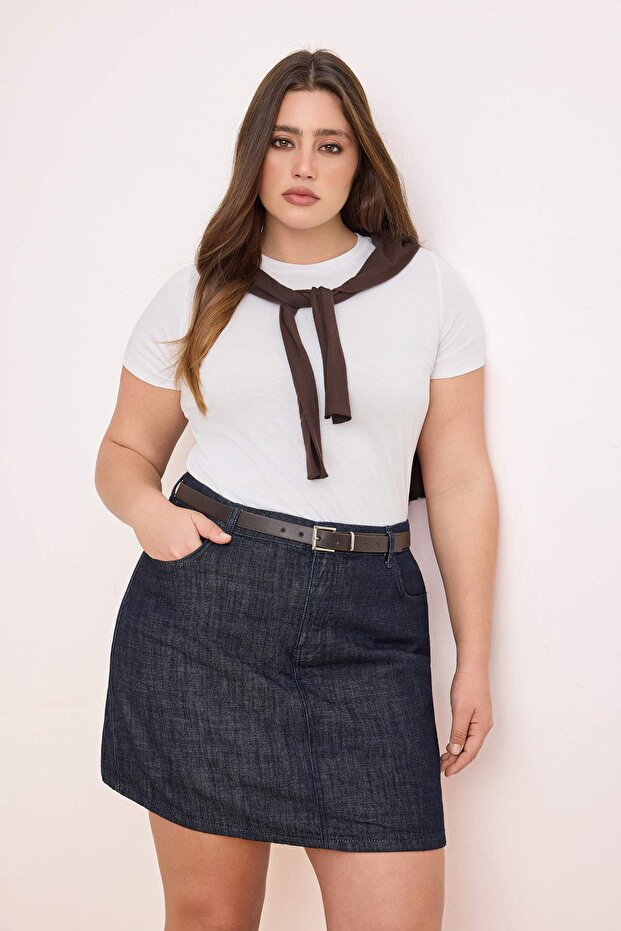 Koyu Mavi Kemer Detaylı Arkası Etek Görünümlü %100 Pamuk Non-Stretch Denim Şort Etek TBBSS26AP00004 - 3