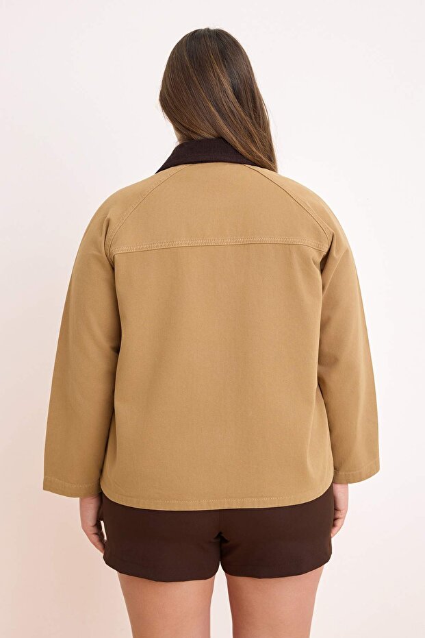 Camel Kadife Yaka Detaylı Oversize/Geniş Kalıp %100 Pamuk Non-Stretch Denim Ceket TBBSS26AG00007 - 4