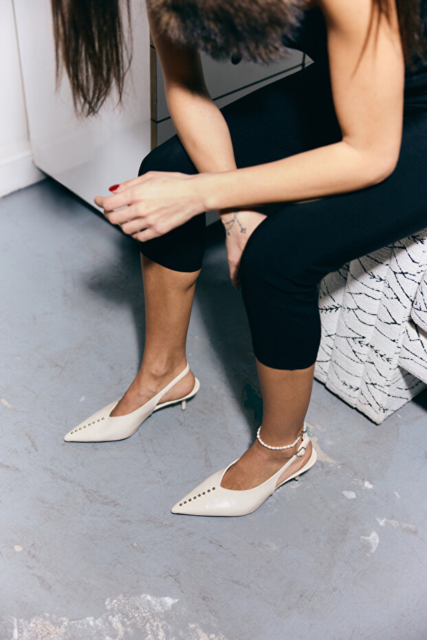 Heeled 2610 - Pointed Toe Stone Detail Bone Women's Heeled Shoes