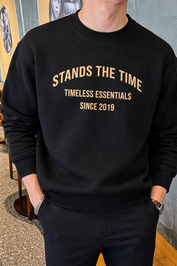 Men's Stands the Time Printed Oversize Crew Neck Black Sweatshirt