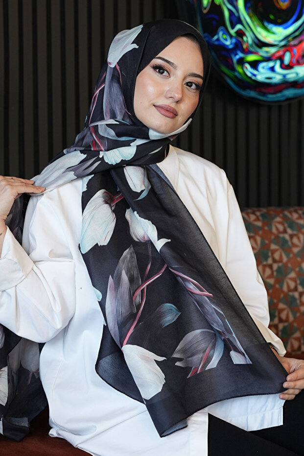 شال من القطن الناعم باللون الأسود بنمط زهرة التوليب - 4