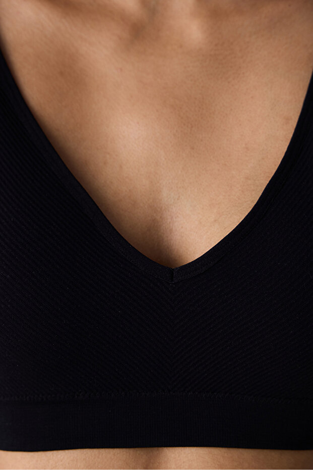 Μαύρη μπλούζα χωρίς ραφή - 4