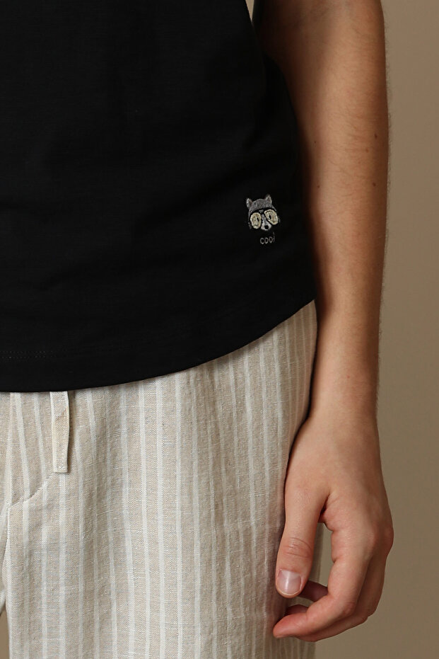 تي شيرت Junya الأساسي للرجال باللون الأسود - 3