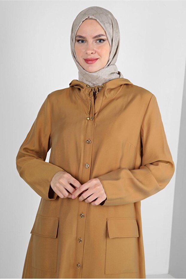 سترة بغطاء للرأس مزينة بأزرار 43814 - 1
