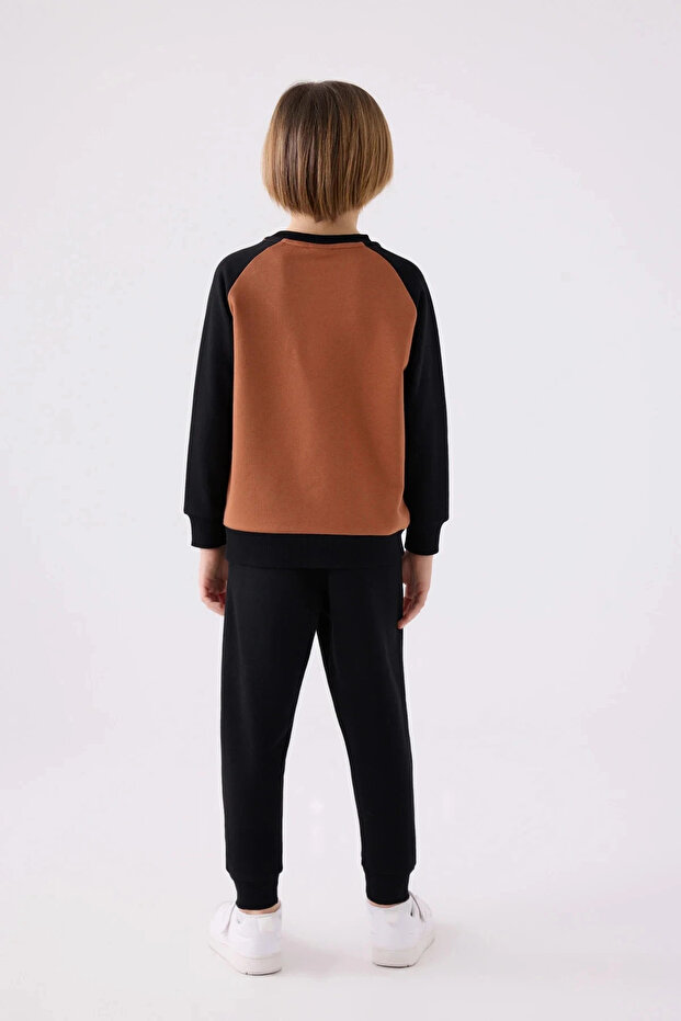 طقم بدلة رياضية للأولاد - بني - 5