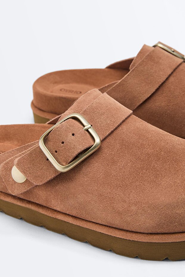 Buckled split-leather mules - 4