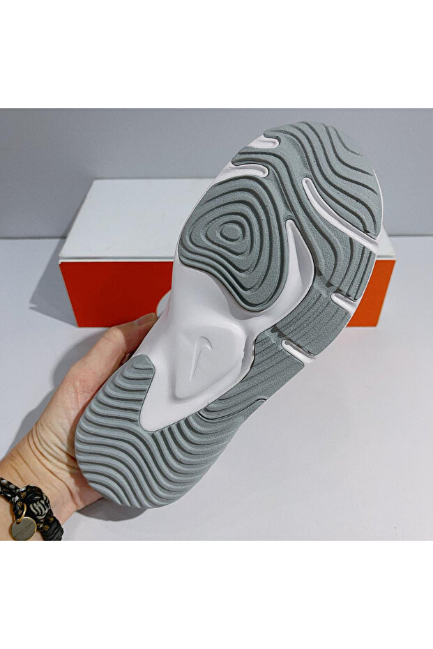 W LEGEND ESSENTIAL 3 - 3