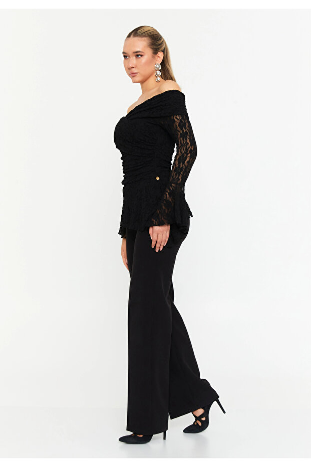 بلوزة دانتيل أوف شولدر - 3