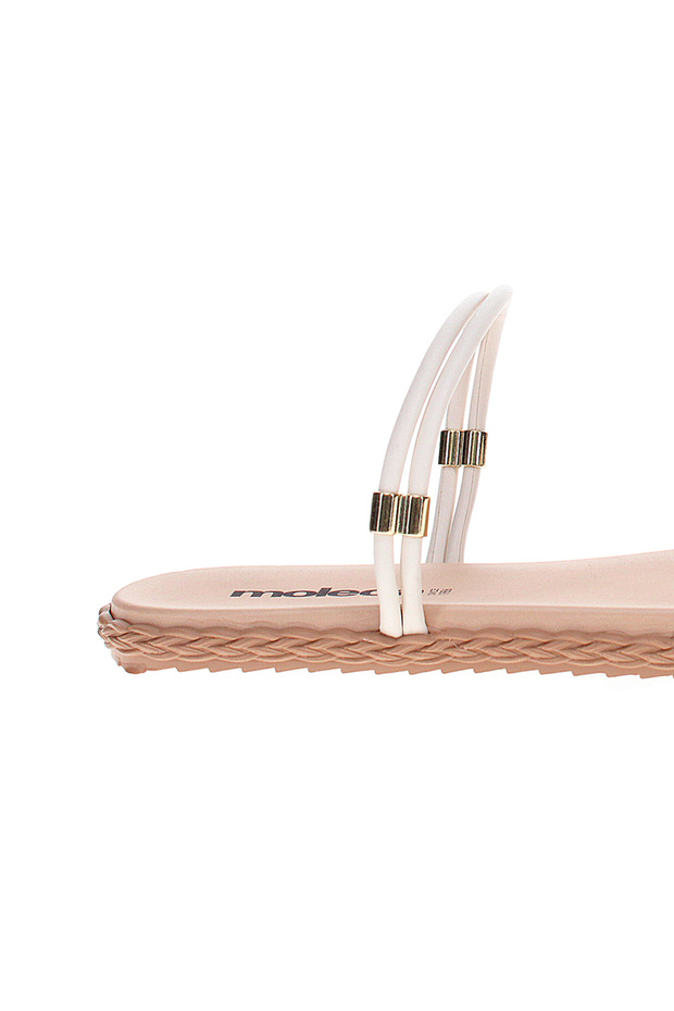 صندل مسطح سهل الارتداء ومزخرف - 3