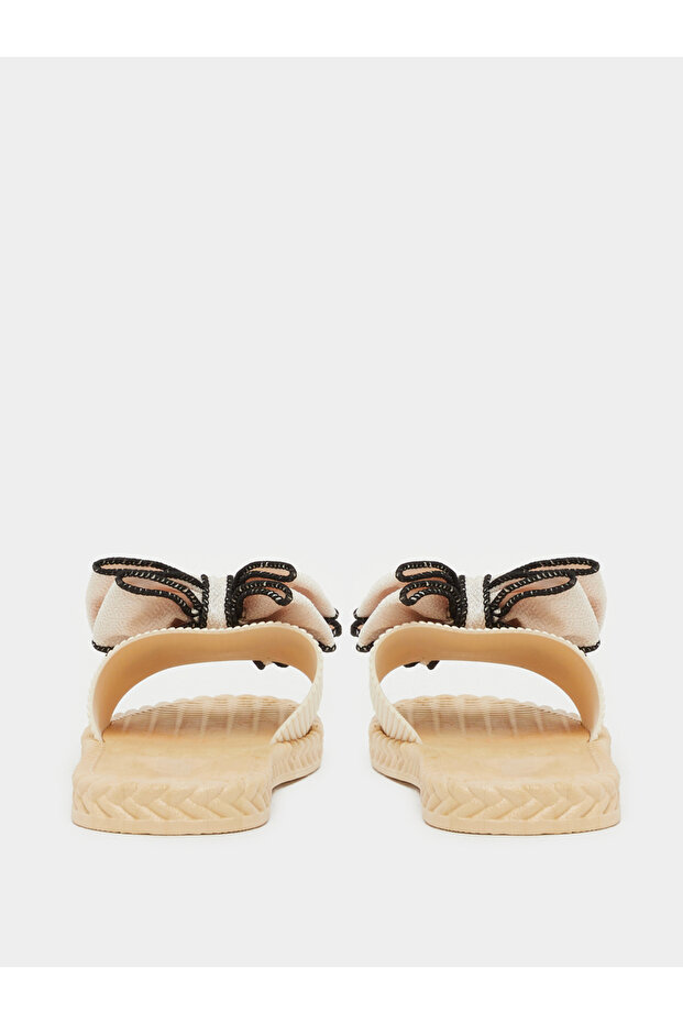 تفاصيل فيونكة مفتوح من الأمام مزين بفيونكة - 5