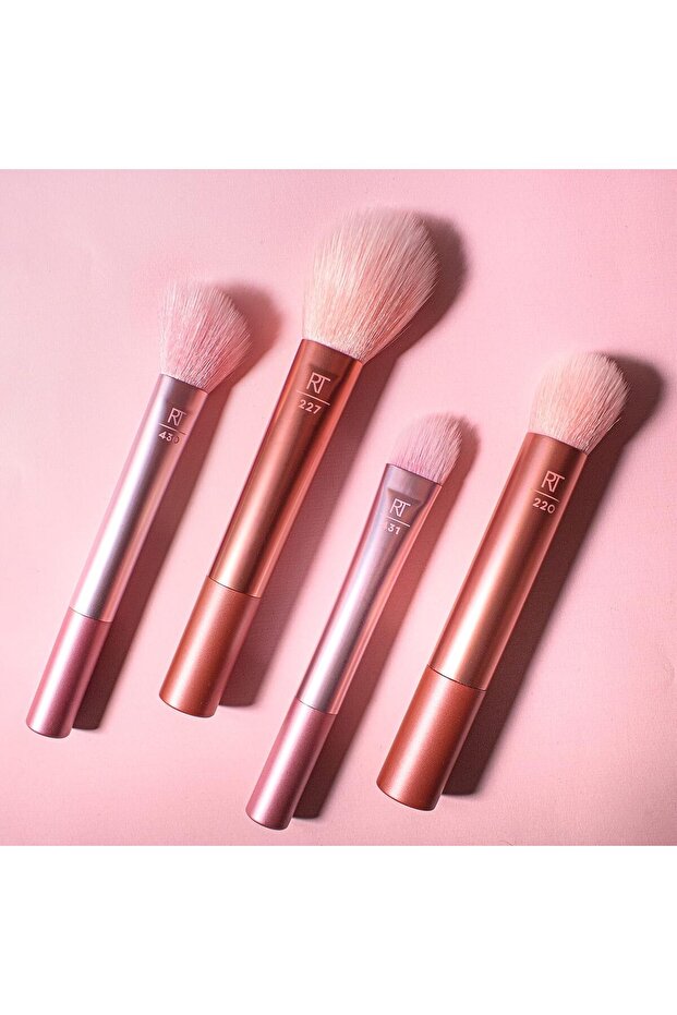 Real Tech Light Layer Foundation Brush - 5