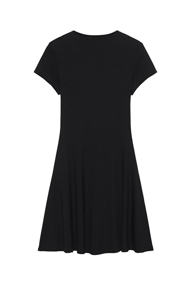 Dik yaka kısa elbise - 3