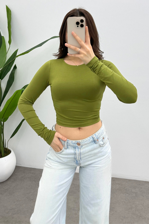 Women's Oil Green Crew Neck Long Sleeve Crop Blouse
