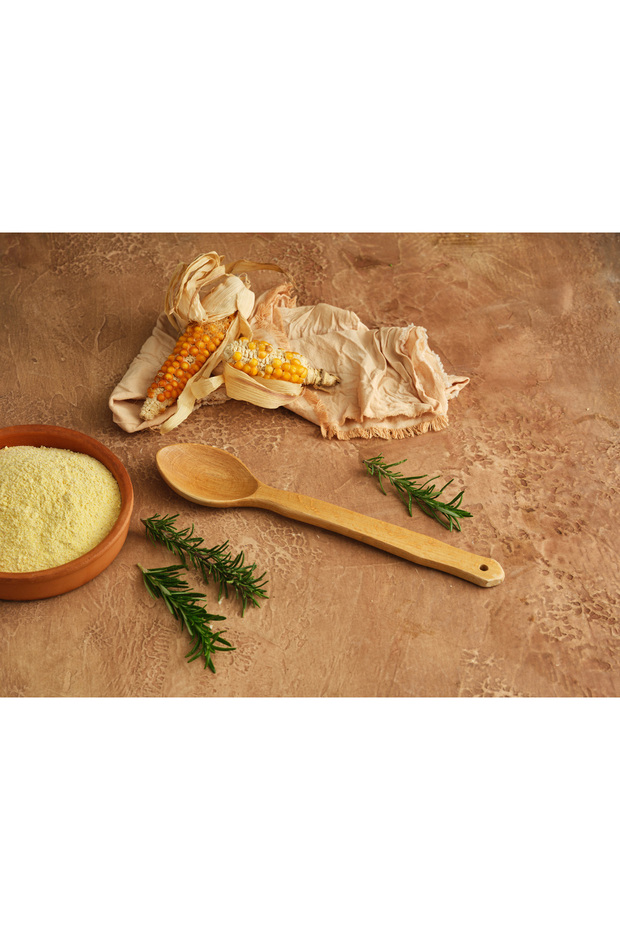 22 cm Luxury Wood Spoon Made of Varnished Hornbeam Wood – Shiny, Durable, and Hygienic