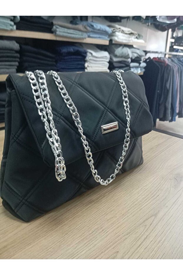 Bag with Two Sections and Chain - 3