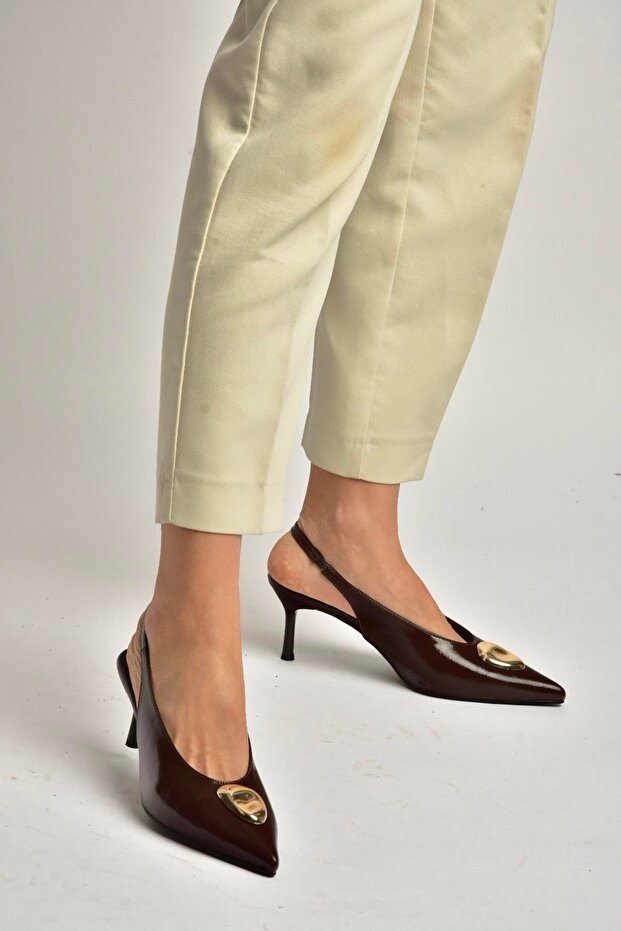 Y676020660 Brown Rustic Low Heeled Women's Shoes