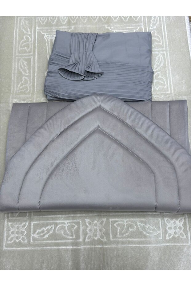 سجاد اسفنج ساده مع ثوب صلاة مكسر مشلح