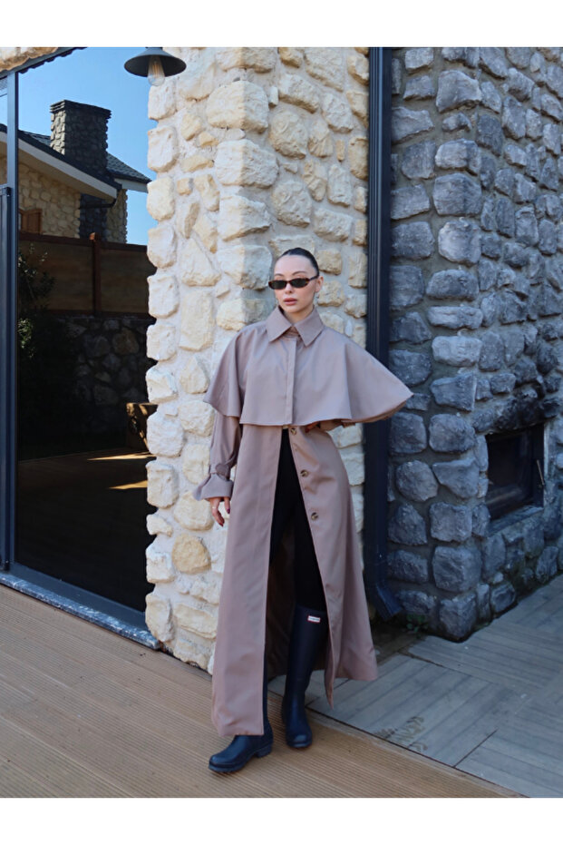 معطف واقٍ من الماء مع غطاء للرأس - 4