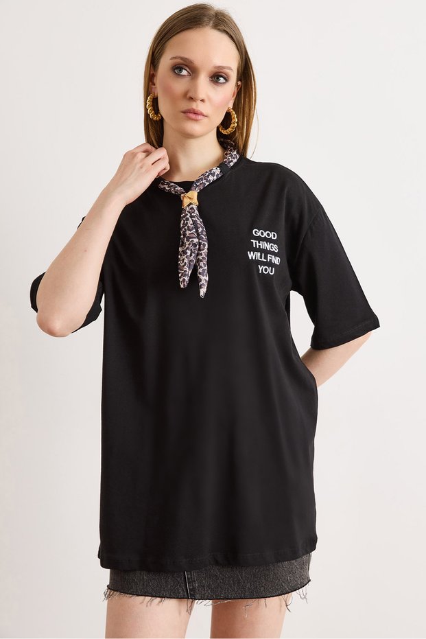 Women's Black Scarf Detailed Cotton Comfortable Fit T-Shirt Tsh-19000942