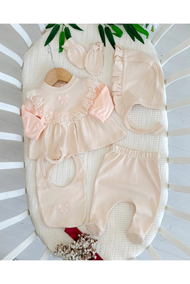 Hüma Bowknot Guipure Detailed Premium Newborn 5-Pack Hospital Discharge Set