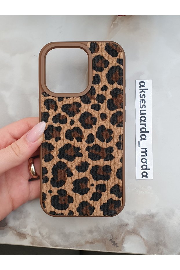 iPhone 16 Pro Compatible Velvet Fabric Leopard Pattern Luxury Phone Case