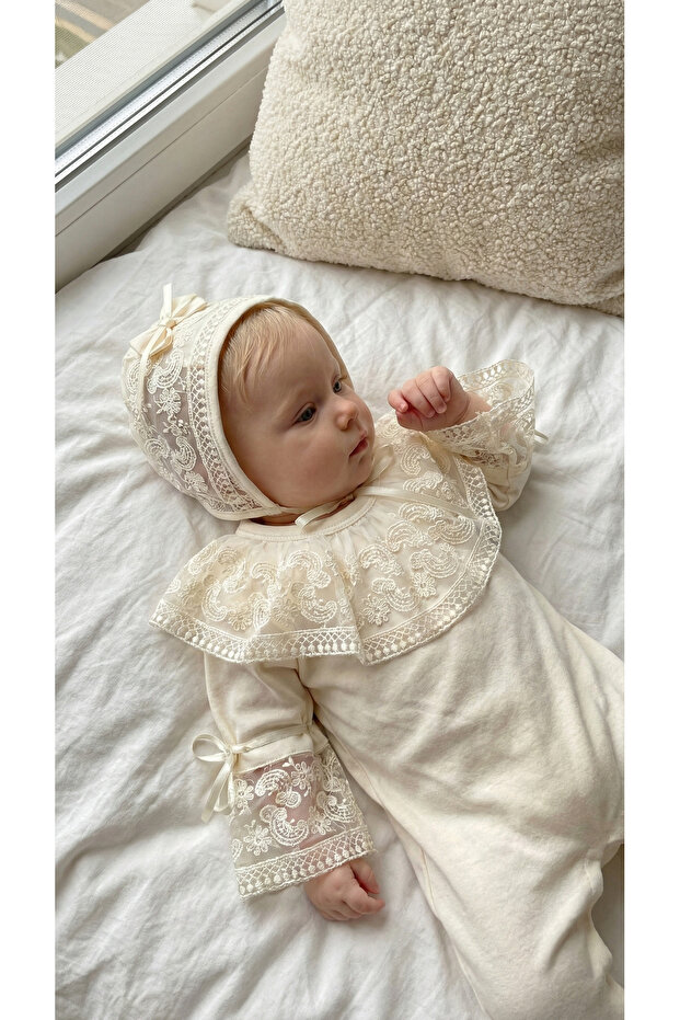 Vintage Design Guipure Lace Collar Baby Footed Romper and Hat Set - 100% Cotton Ecru