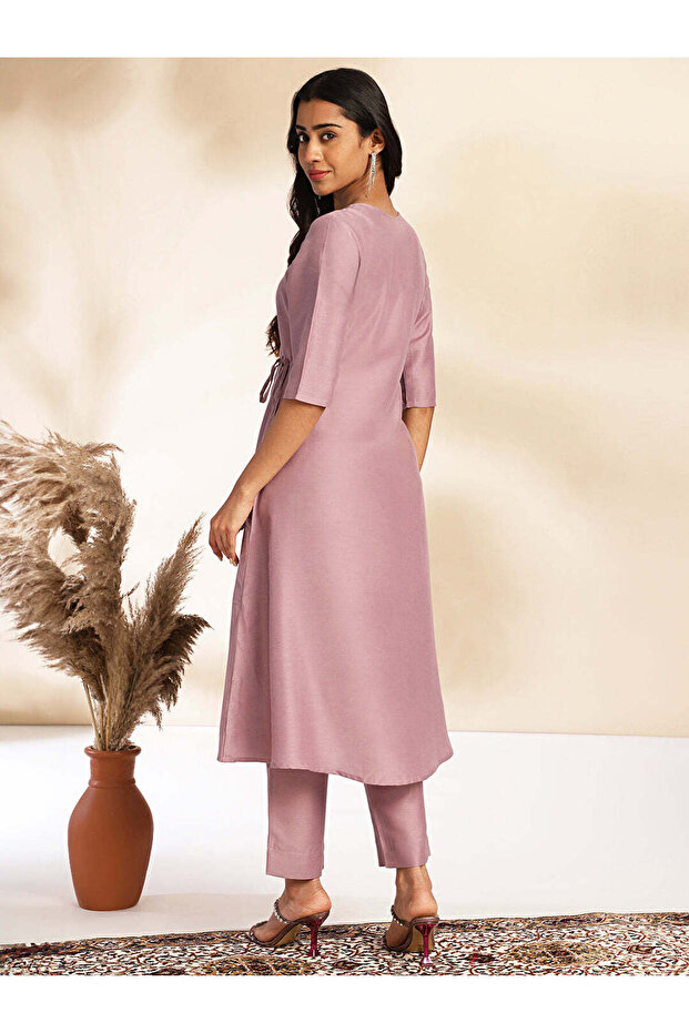 Lavender Chinnon Solid Kurta & Pant Set - 4
