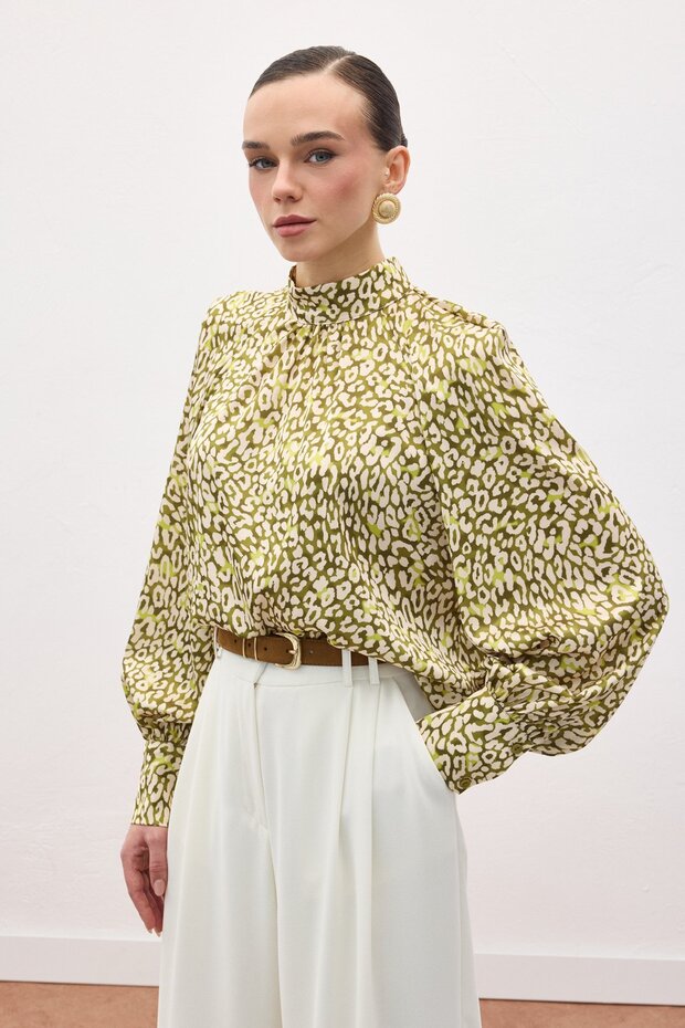 cu model Bluză - Verde - 3