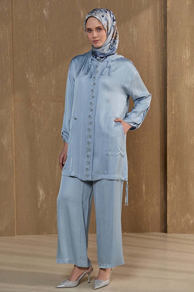 İşlemeli Floş Saten Tunik - 1