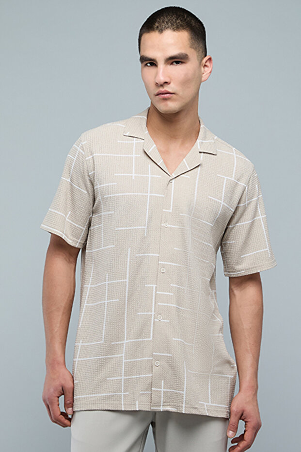 Patterned Shirt with Revere Collar and Short Sleeves