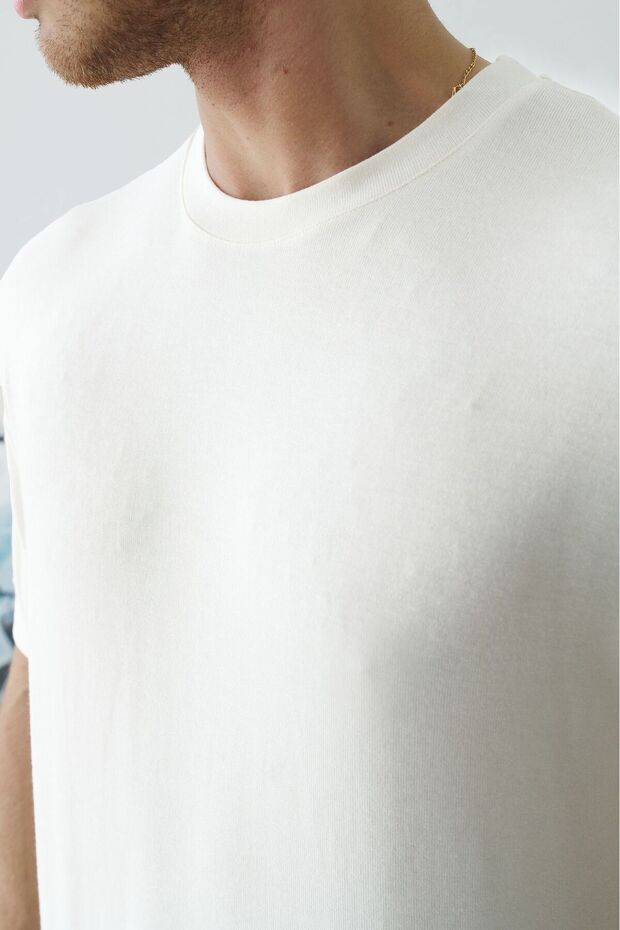 تيشيرت أساسي من القماش الفاخر - 2