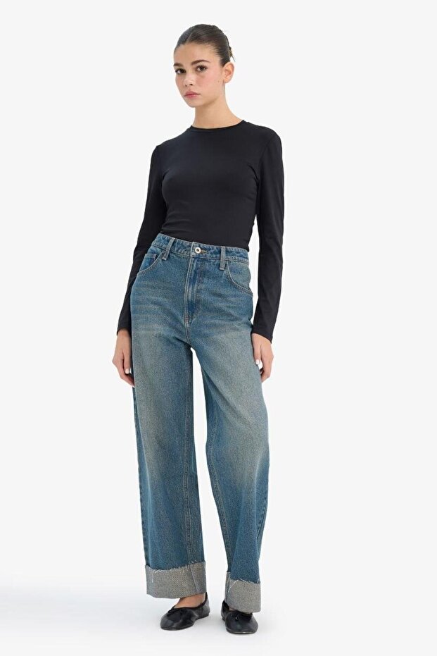 Fitted Basic T-Shirt (26 Sp) - 2