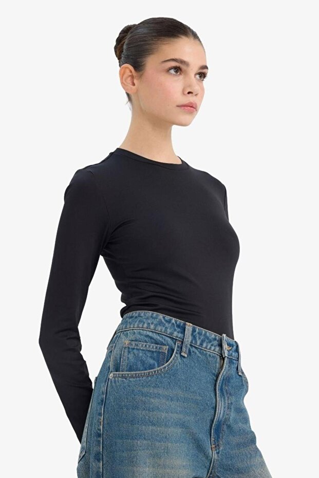 Fitted Basic T-Shirt (26 Sp) - 3