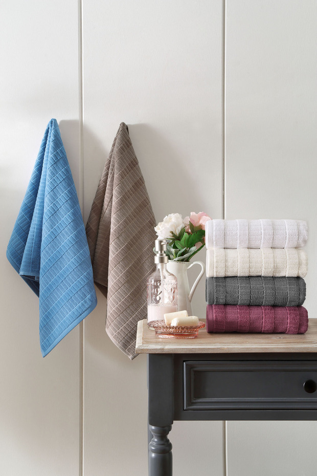 Land Velvet Hand and Face Towel 50X80 cm Cream