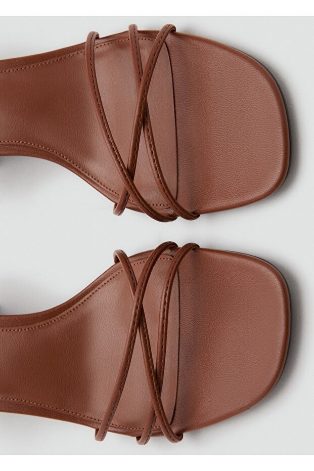 Bantlı topuklu sandalet - 5