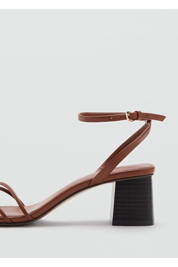 Bantlı topuklu sandalet - 4