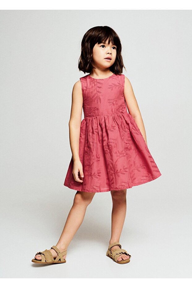 Sırtı açık işlemeli elbise - 1