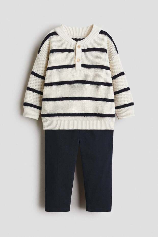 2-piece jumper and chinos set