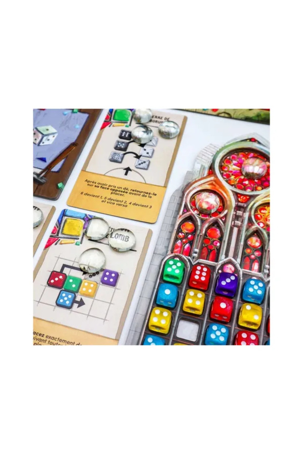 Свещен (2025) - 3