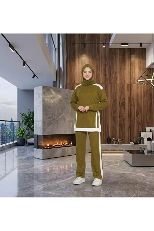 Women's Striped Detail Modest Tracksuit Set - Relaxed Fit Drapey Fabric