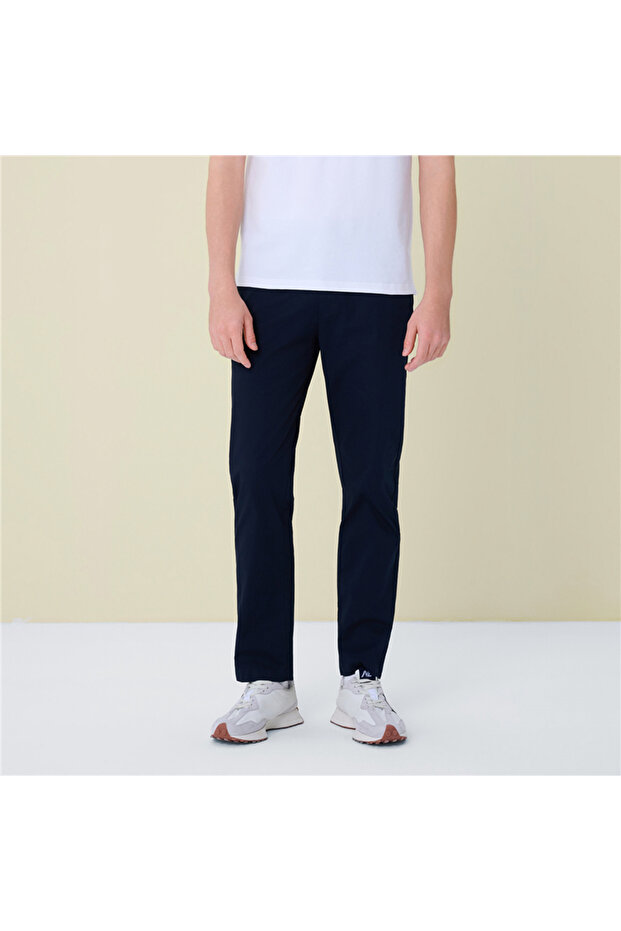 Men’s Low Rise Slim Taper Lightweight Khakis