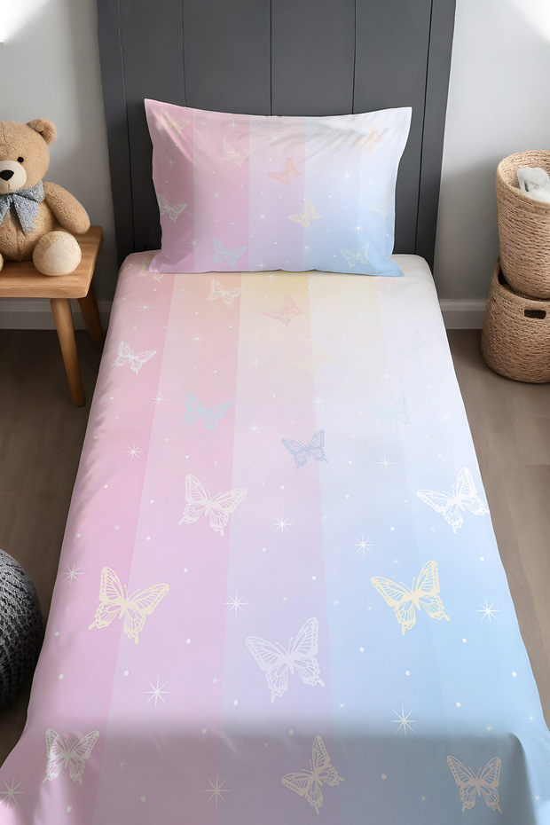 Flying Butterflies Patterned Bedspread and Pillowcase