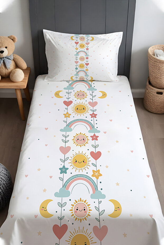Smiling Sky Patterned Bedspread and Pillowcase