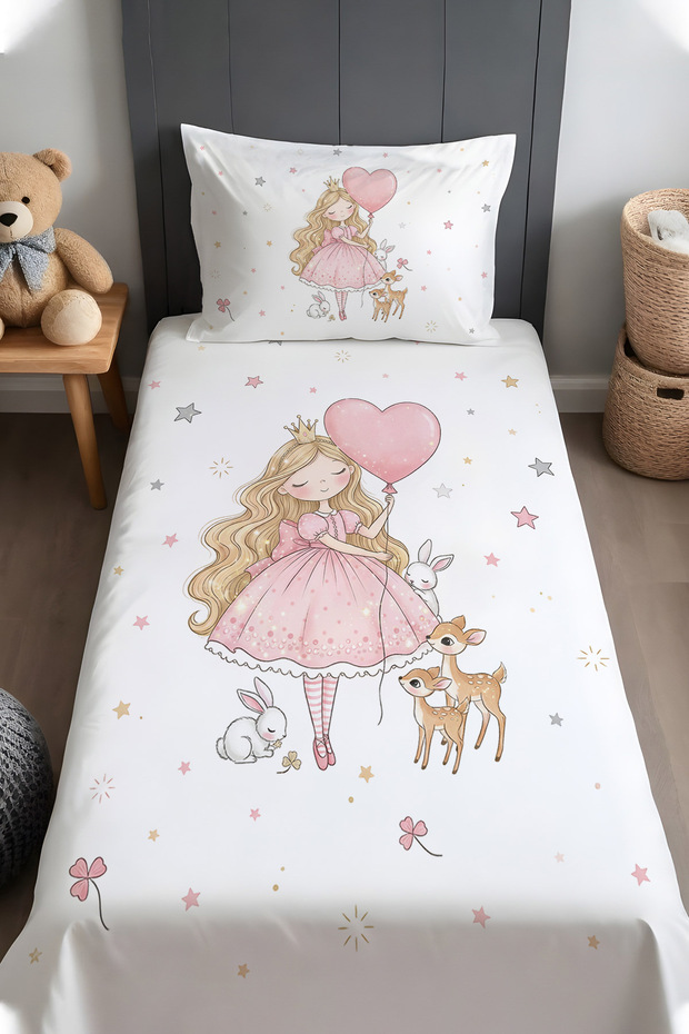 Princess and Her Friends Patterned Bedspread and Pillowcase