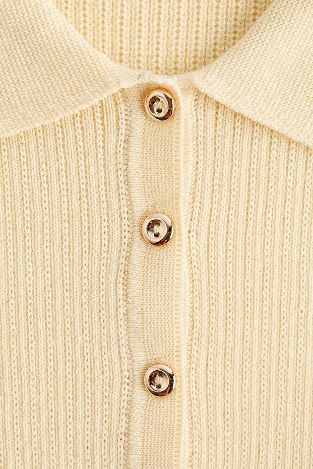 بلوزة بياقة مضلعة - 6